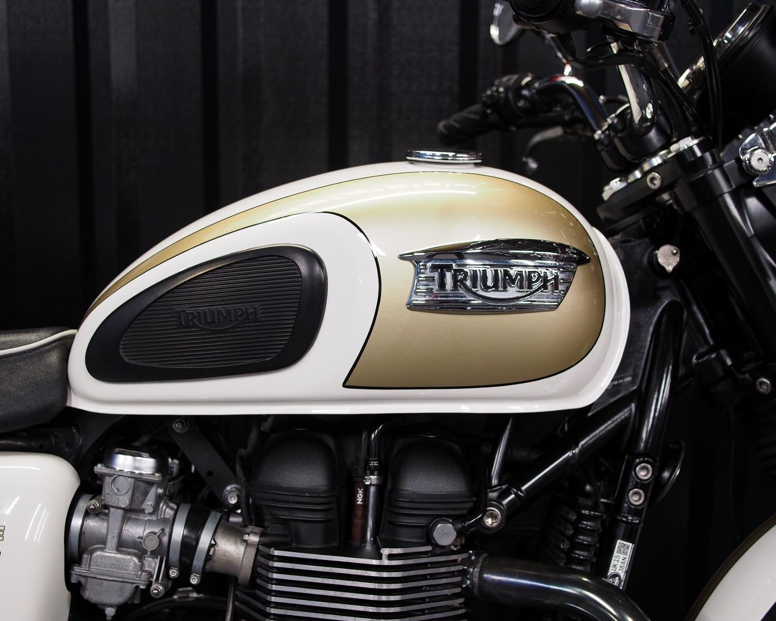 Approved Used 2015 Triumph Bonneville T100 SE - Road and Trials