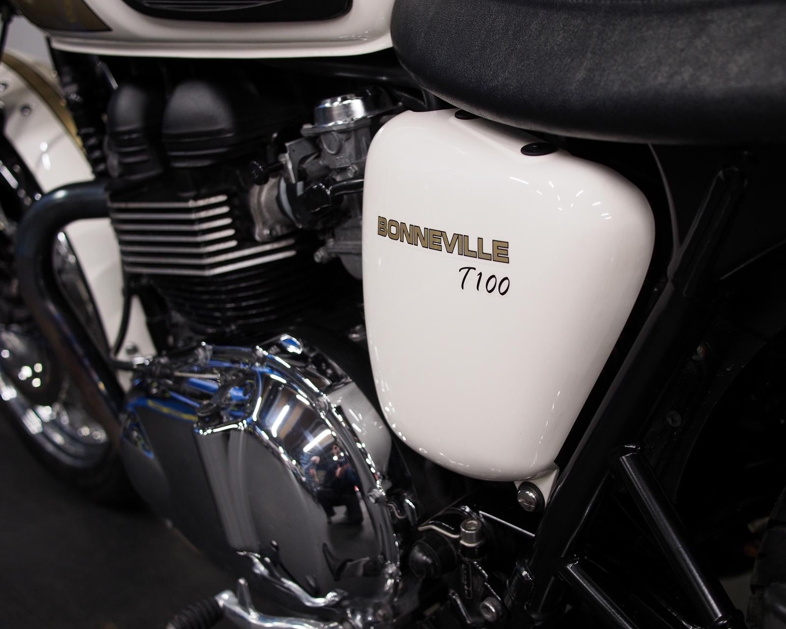 Approved Used 2015 Triumph Bonneville T100 SE - Road and Trials