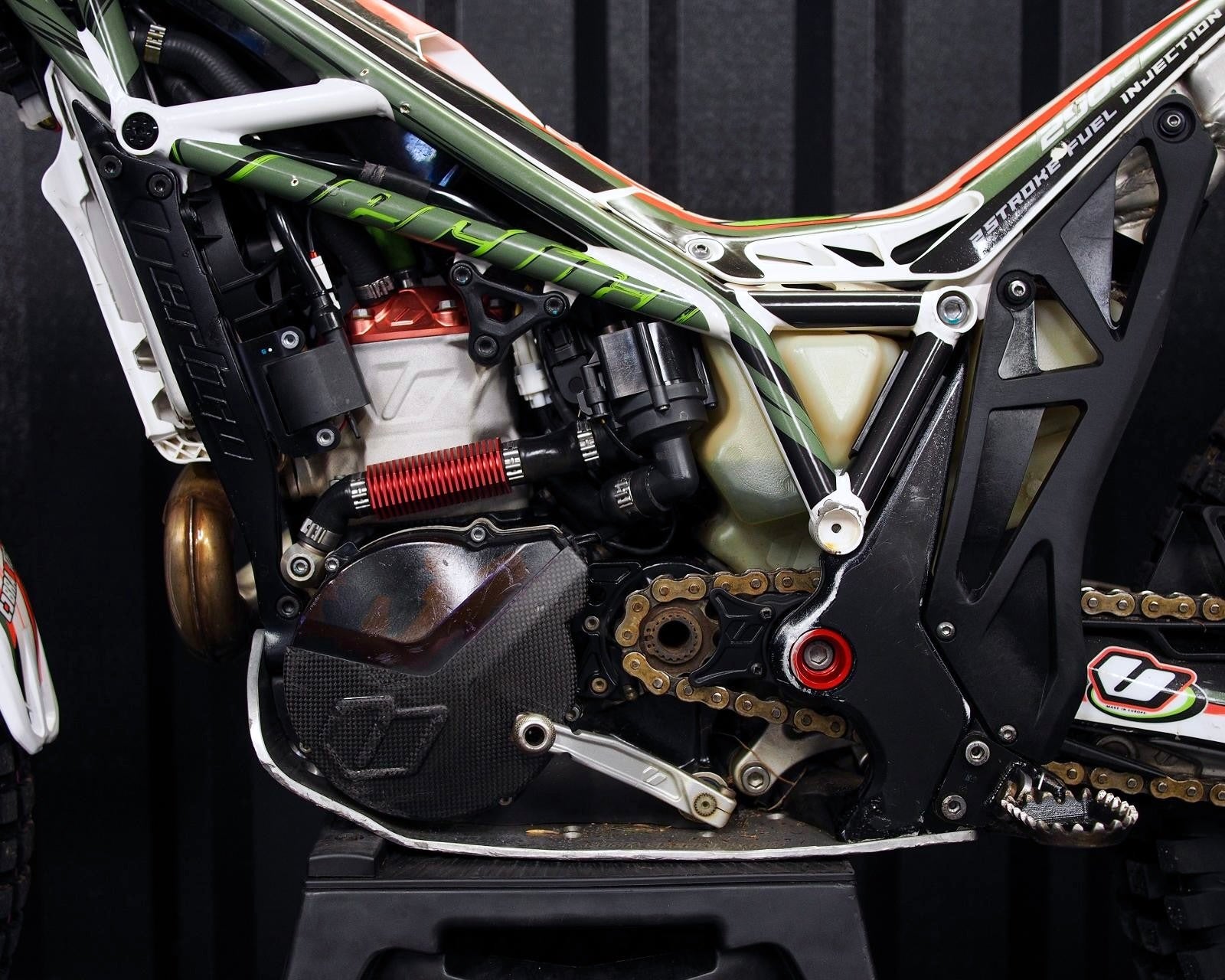 Approved Used 2021 Vertigo Combat Vertical R3 250cc Trials Bike - Road and Trials