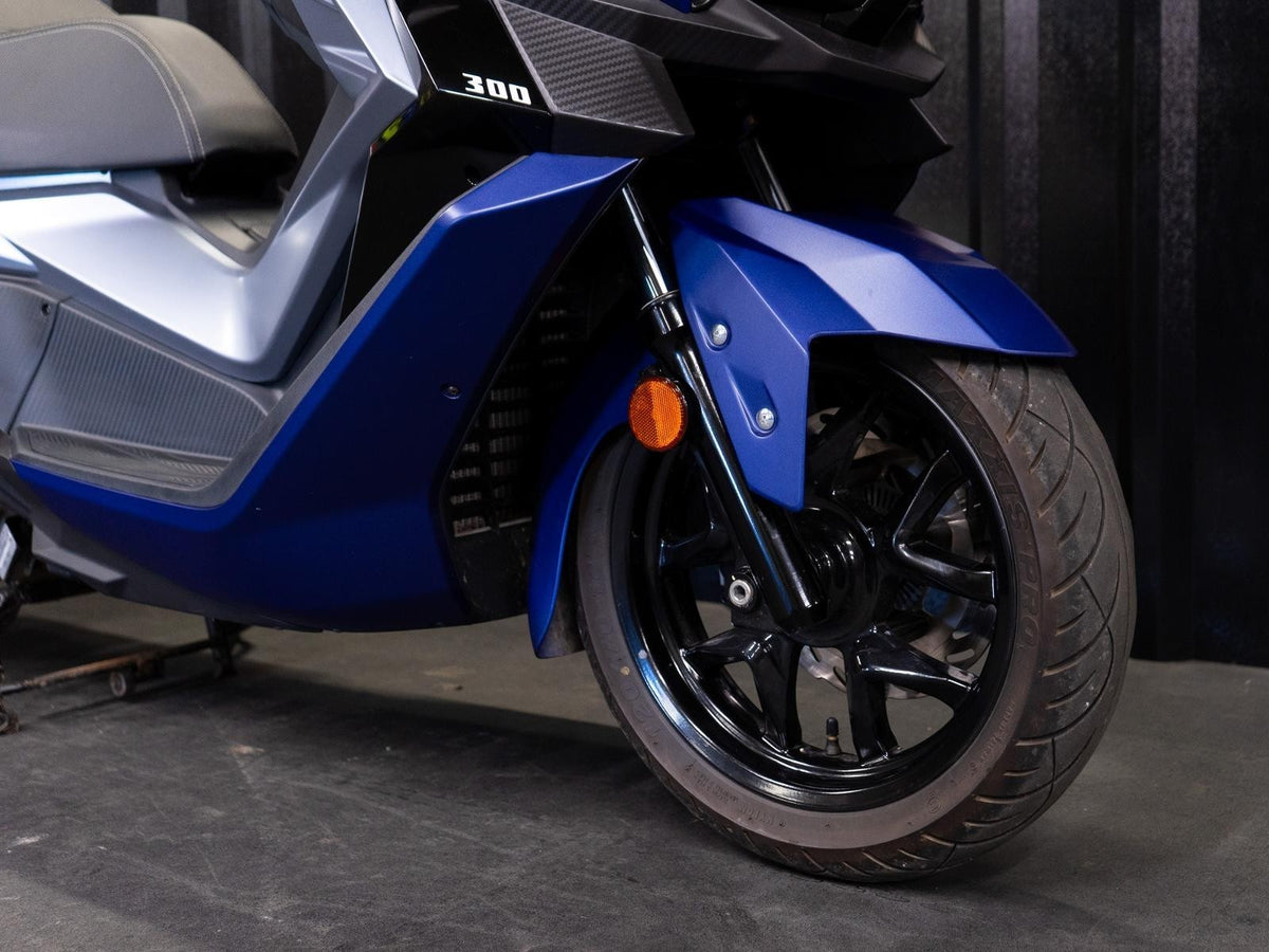 Approved Used 2023 Sym CRUiSYM 300 E5 Maxi Scooter