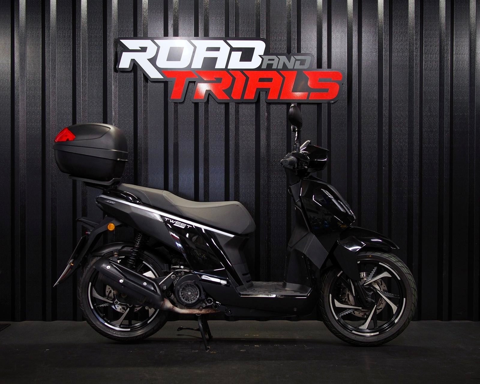 Approved Used 2025 Peugeot Tweet 125cc Scooter - Road and Trials