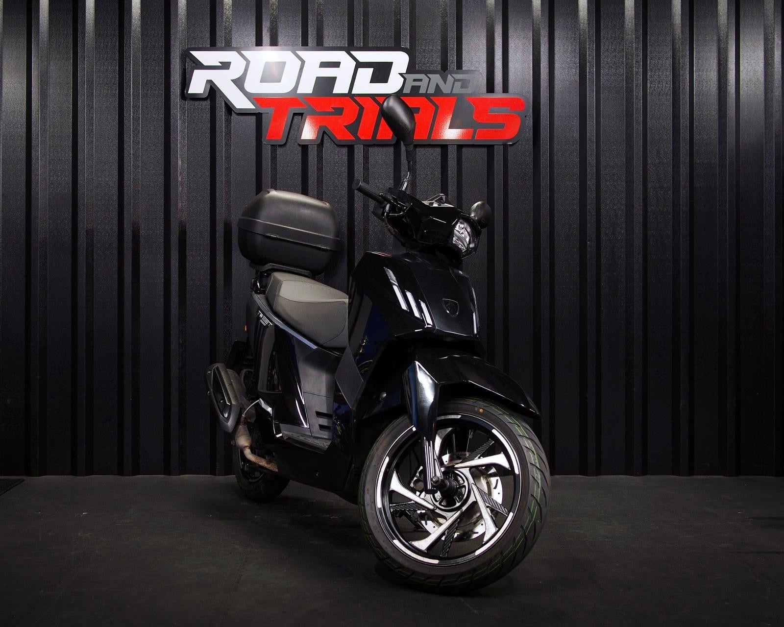 Approved Used 2025 Peugeot Tweet 125cc Scooter - Road and Trials