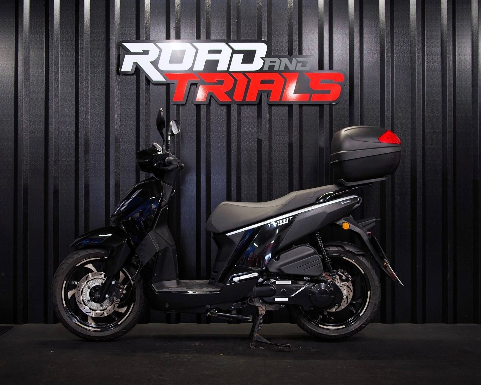 Approved Used 2025 Peugeot Tweet 125cc Scooter - Road and Trials